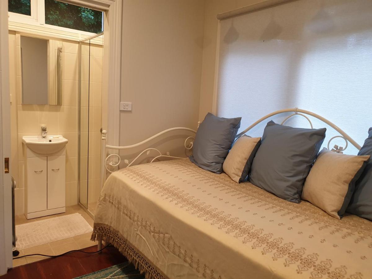 קוראג'ונג Plynlimmon-1860 Heritage Cottage Or Double Room With Orchard View מראה חיצוני תמונה